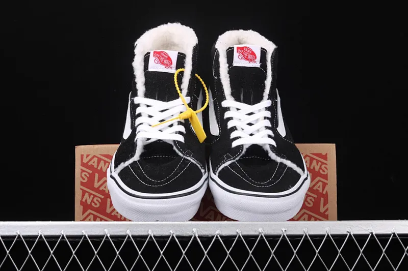 All categories Vans Vans series Vans Hi Vans high-top plus velvet Vans Sk8 Hi Vans classic winter plus velvet high-top casual sneakers VN000D5IB8C